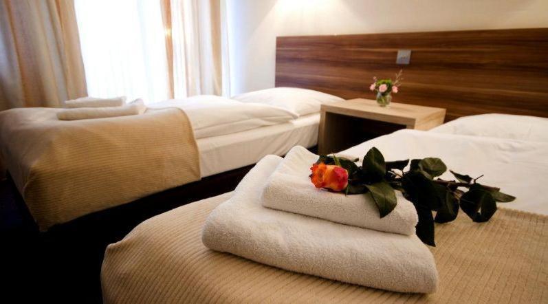 Adria Bed and Breakfast Myślibórz Habitación foto