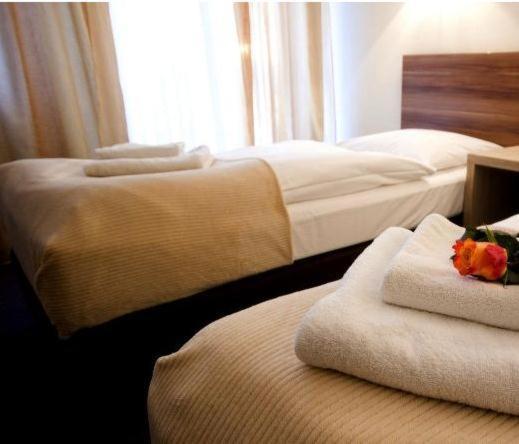 Adria Bed and Breakfast Myślibórz Habitación foto